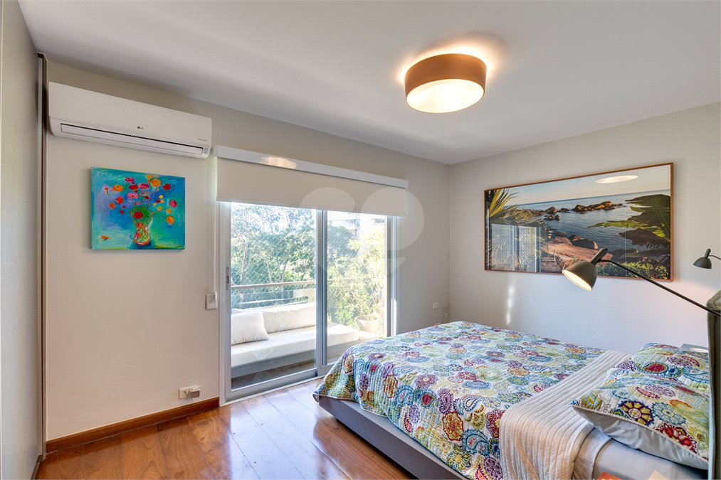 Apartamento à venda com 4 quartos, sendo 3 suítes, em Alto da Boa Vista, São Paulo, SP