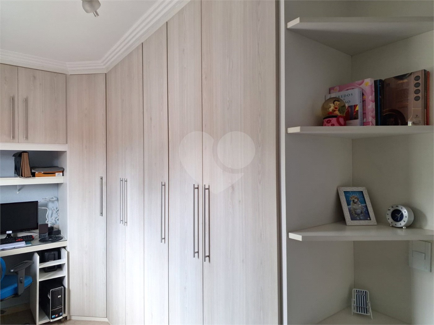 Sobrado à venda com 3 quartos, sendo 1 suíte, em Tremembé, São Paulo, SP