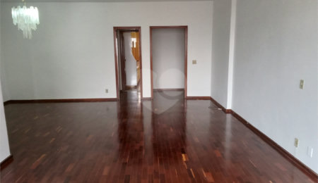 Apartamento à venda com 4 quartos, sendo 1 suíte,  em Tijuca, Rio de Janeiro, RJ