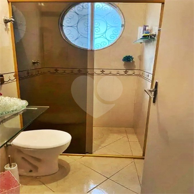 Sobrado à venda com 3 quartos, sendo 1 suíte, em Vila Constança, São Paulo, SP