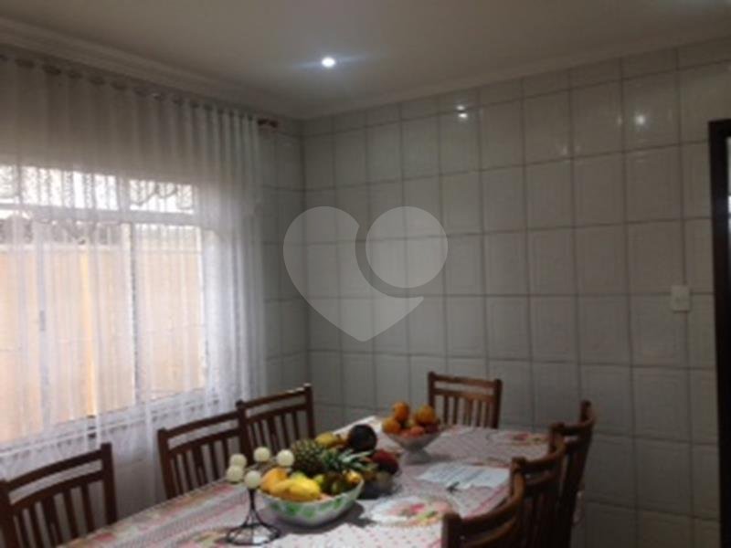 Sobrado à venda com 3 quartos, sendo 1 suíte, em Jardim Monte Kemel, São Paulo, SP