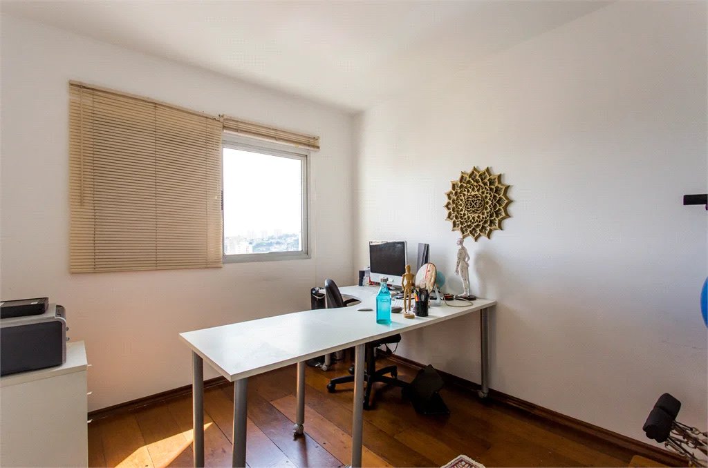 Apartamento à venda com 4 quartos, sendo 3 suítes,  em Jardim Londrina, São Paulo, SP
