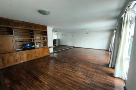 Casa à venda com 5 quartos, sendo 3 suítes, em Brooklin Paulista, São Paulo, SP