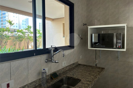 Apartamento à venda com 3 suítes em Vila Galvão, Guarulhos, SP