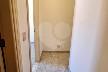 Casa à venda ou para alugar com 4 quartos, sendo 2 suítes,  em Santa Rosa, Vinhedo, SP
