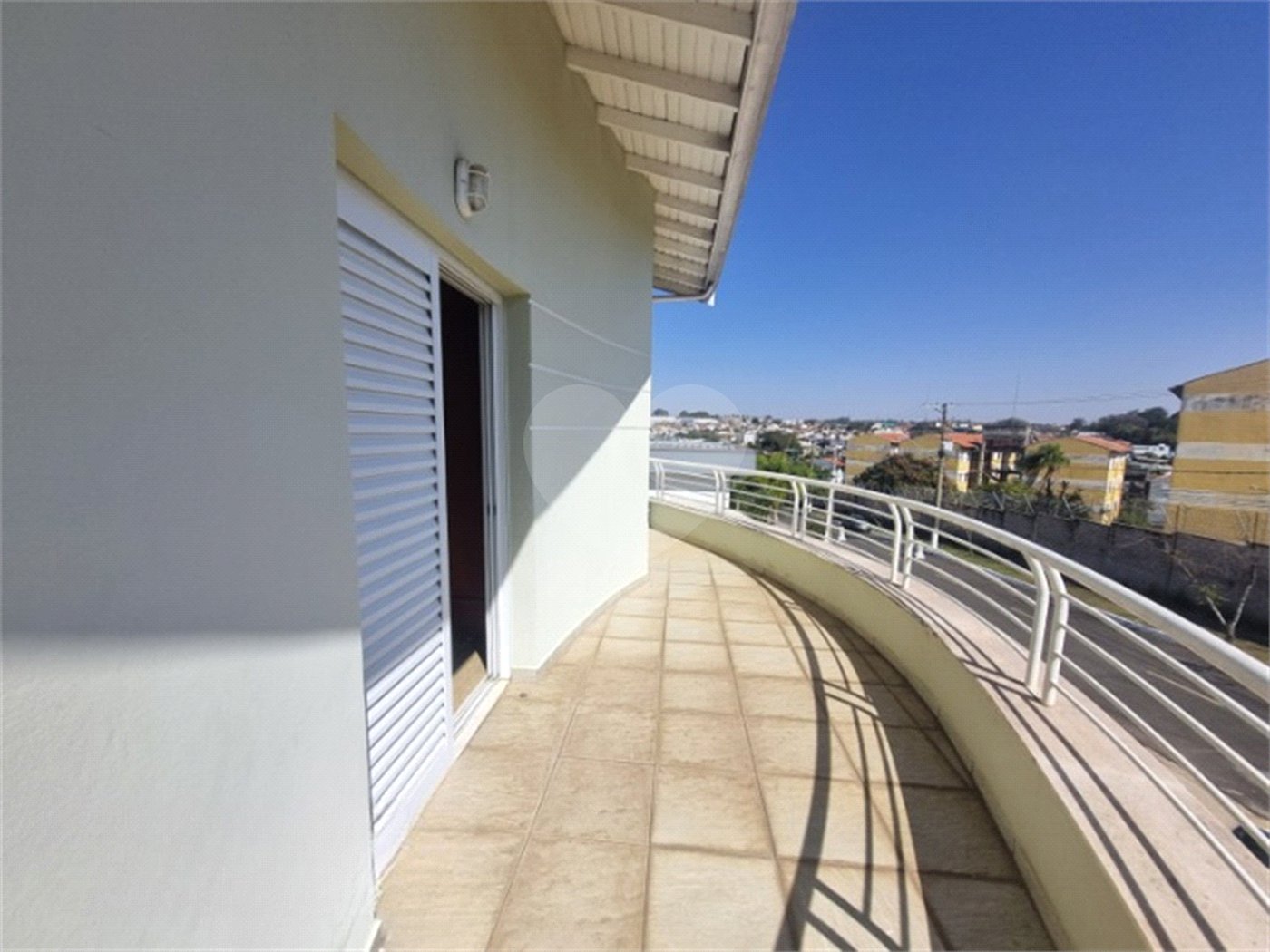 Casa à venda com 3 suítes no condomínio Residencial Terras de Vinhedo, Vinhedo - SP