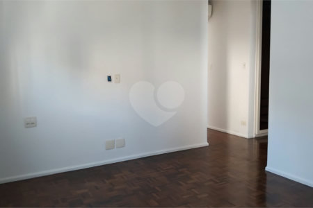 Apartamento à venda ou para alugar com 3 quartos, sendo 1 suíte, em Itaim Bibi, São Paulo, SP