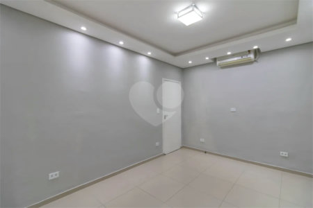 Casa à venda com 3 quartos, sendo 1 suíte, em Parque Santo Antônio, Guarulhos, SP