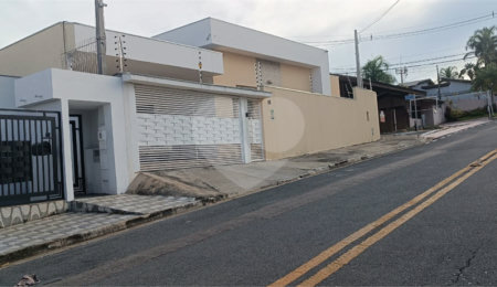 Casa à venda com 2 quartos, sendo 1 suíte, em Vila Domingues, Votorantim, SP