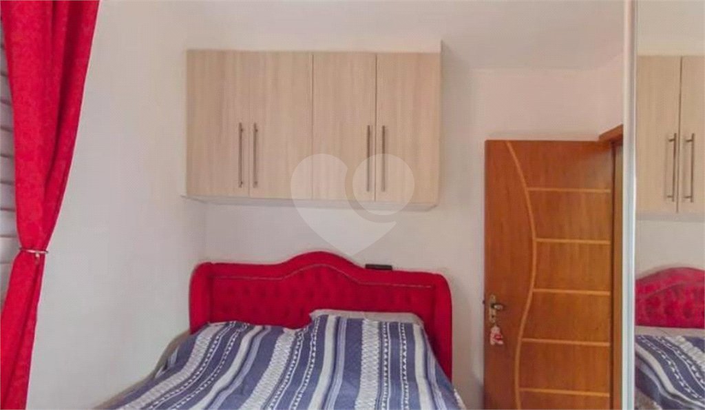 Casa à venda com 2 suítes no condomínio Residencial Flor de Lis, São Paulo - SP