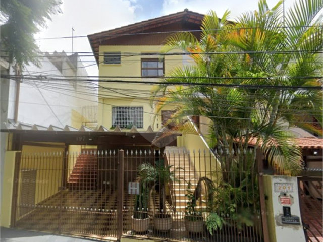 Sobrado à venda com 3 quartos em Vila Irmãos Arnoni, São Paulo, SP