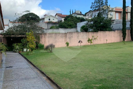 Casa à venda com 5 quartos, sendo 4 suítes,  em Vila Oliveira, Mogi das Cruzes, SP