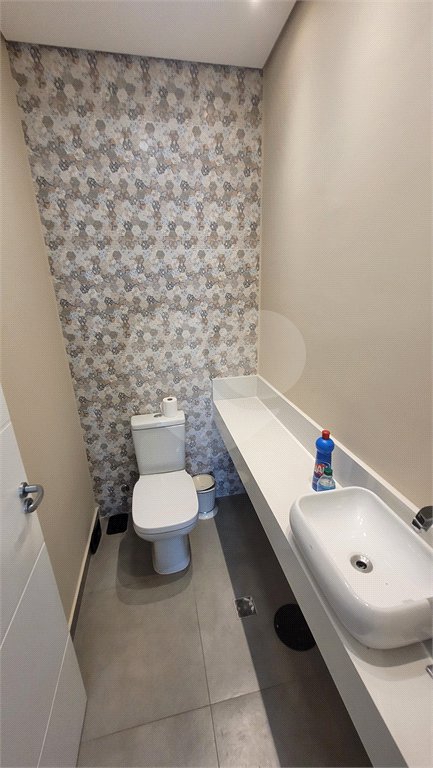 Casa Térrea à venda com 5 quartos, sendo 2 suítes, em Água Fria, São Paulo, SP