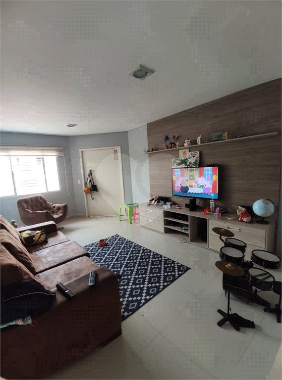 Casa à venda com 3 quartos, sendo 1 suíte,  em Vila Suissa, Mogi das Cruzes, SP
