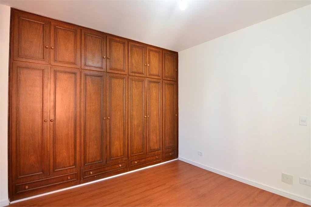 Apartamento à venda com 4 quartos, sendo 2 suítes, em Brooklin Paulista, São Paulo, SP
