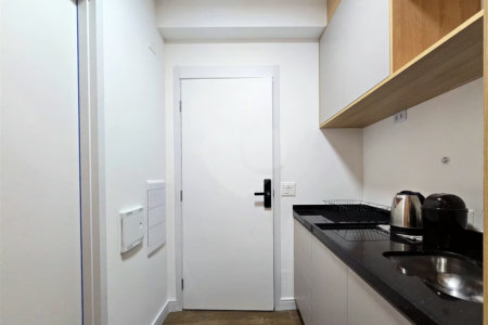 Studio Mobiliado Novo Andar Alto Próximo Metrô Paraíso