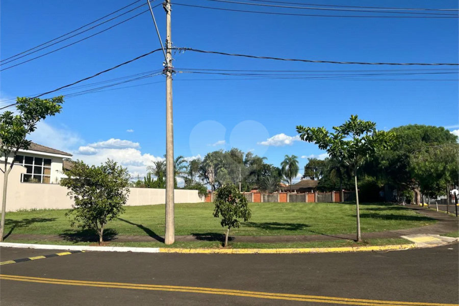 Terreno à venda no Condomínio Park Campestre I em Piracicaba/SP.