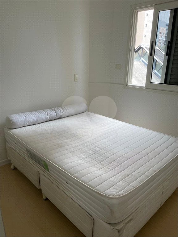 á venda Excelente Apto Mobiliado na Barra Funda - 1 Quarto e Sacada - Aceita Permuta