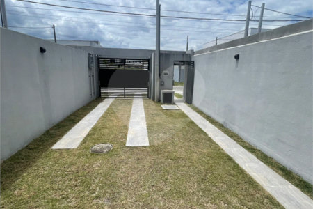 Casa à venda com 2 quartos, sendo 1 suíte, no condomínio Parque Guará, Rio de Janeiro - RJ