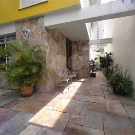 Sobrado à venda com 3 quartos, sendo 1 suíte,  em Brooklin Paulista, São Paulo, SP