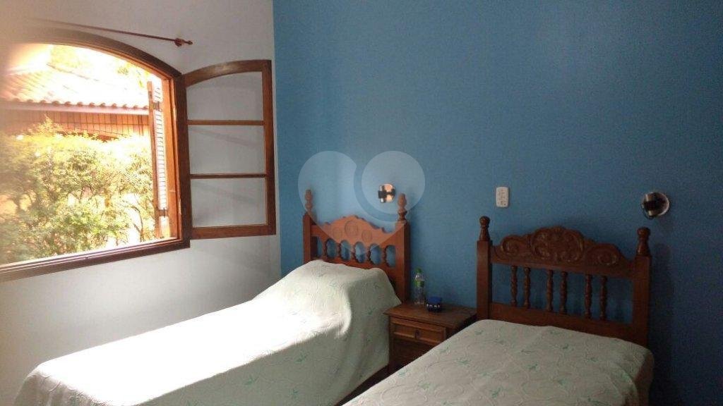 Casa Térrea à venda com 3 quartos, sendo 2 suítes, no Centro, Águas de Santa Bárbara, SP