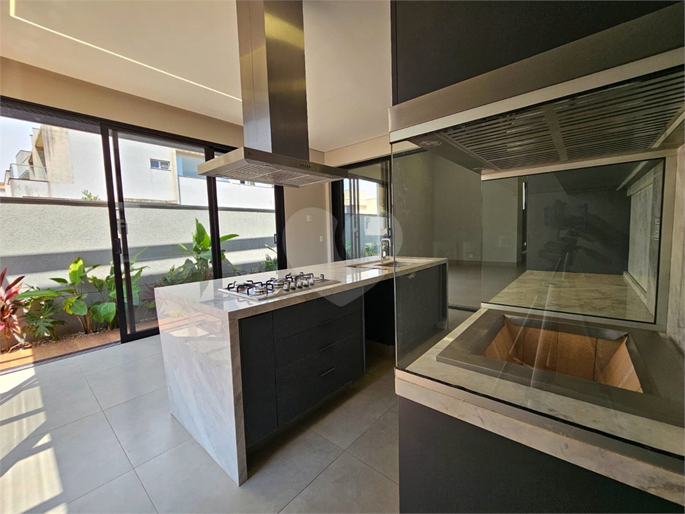 Casa à venda com 4 suítes no condomínio Residencial Terras de Siena, Ribeirão Preto - SP
