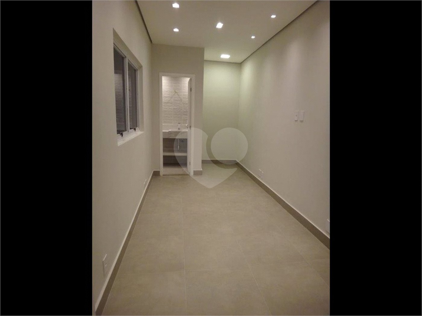 Casa à venda com 3 quartos, sendo 2 suítes,  em Mirandópolis, São Paulo, SP