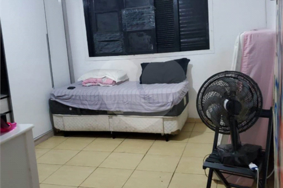 Casa à venda com 3 quartos, sendo 1 suíte,  em Horto, São Paulo, SP