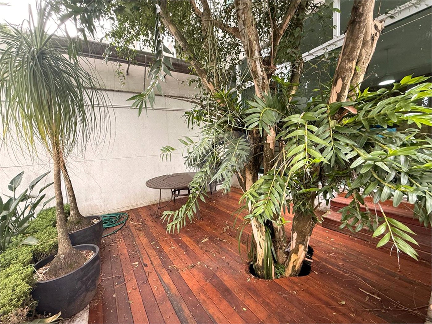 Sobrado à venda com 4 suítes em Jardim Floresta, São Paulo, SP