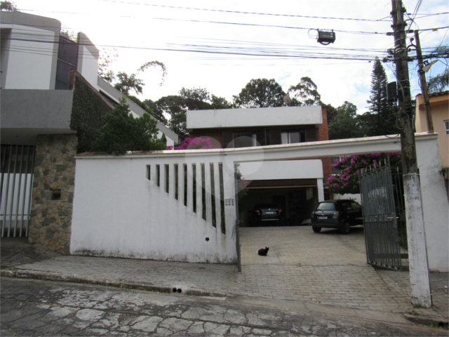 Sobrado à venda com 4 quartos, sendo 2 suítes,  em Tremembé, São Paulo, SP