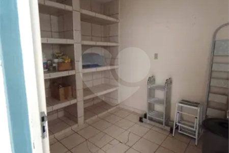 Casa à venda com 3 quartos, sendo 2 suítes,  em Conjunto Residencial Trinta e Um de Março, São José dos Campos, SP
