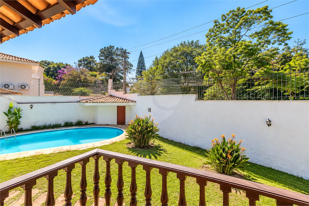 Casa Térrea à venda com 4 quartos, sendo 2 suítes, em Alto da Boa Vista, São Paulo, SP