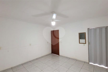 Chácara à venda com 4 quartos, sendo 1 suíte, em Área Rural de Salto, Salto, SP
