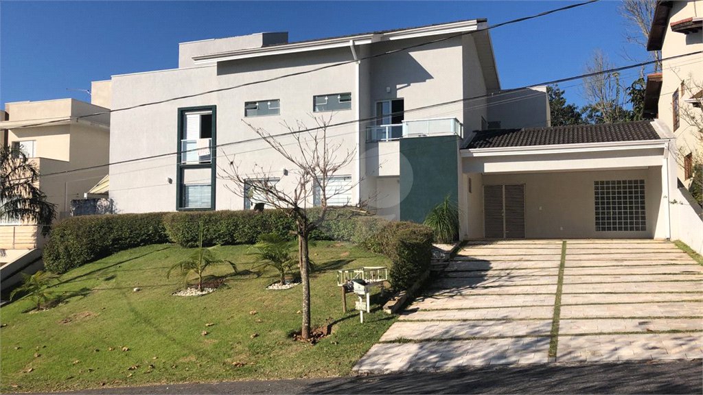 Casa à venda com 4 suítes no condomínio Aruã, Mogi das Cruzes - SP