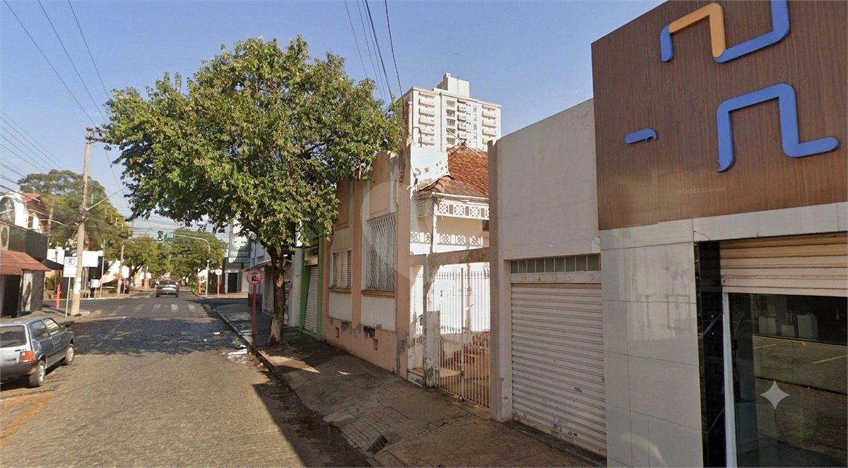 Casa à venda com 3 quartos no Centro, Araraquara, SP