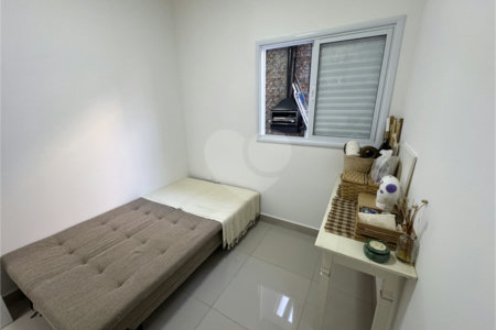 Casa à venda com 3 quartos, sendo 1 suíte, no condomínio Jardim Guarujá, Salto - SP