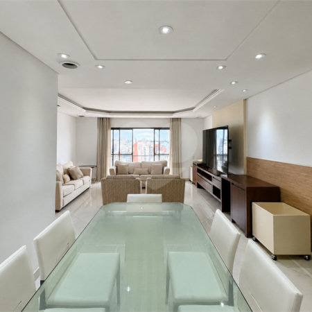 Apartamento à venda com 4 quartos, sendo 1 suíte, em Moema, São Paulo, SP