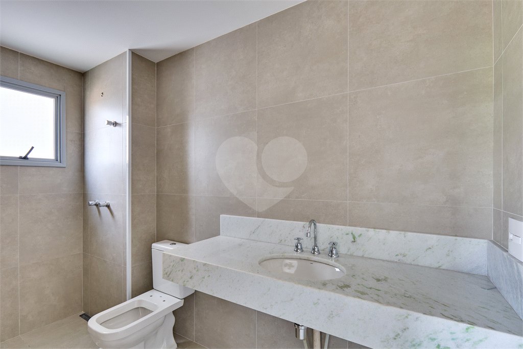 Apartamento à venda com 3 suítes em Jardim Marajoara, São Paulo, SP