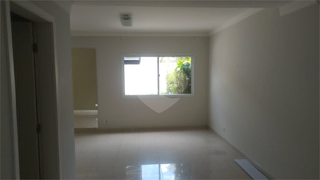 Casa à venda com 4 quartos, sendo 2 suítes, no condomínio Vila D'amalfi, Sorocaba - SP