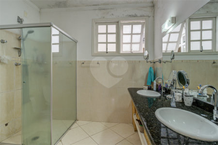 Casa à venda ou para alugar com 4 quartos, sendo 2 suítes, em Ibirapuera, São Paulo, SP