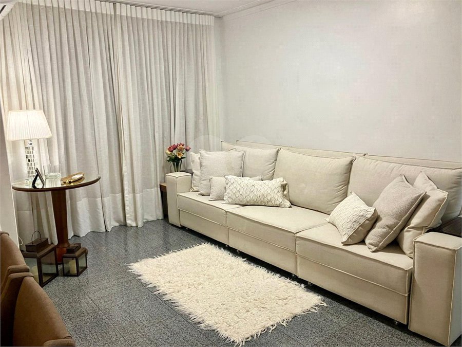 Casa à venda com 3 quartos, sendo 1 suíte, no condomínio Residencial Macaúba, Rondonópolis - MT