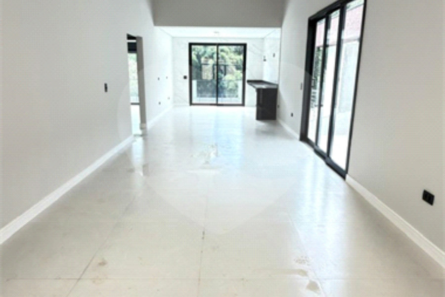Casa Térrea à venda com 3 quartos, sendo 1 suíte, em Serra da Cantareira, Mairiporã, SP