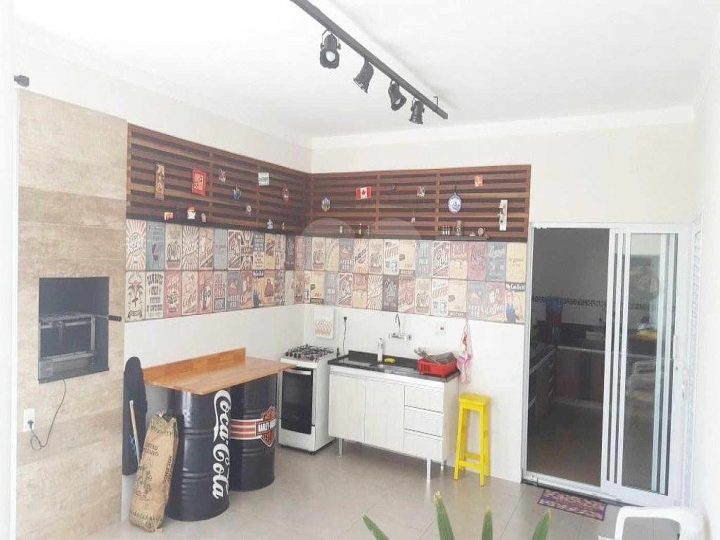 Casa à venda com 4 quartos, sendo 2 suítes, no condomínio Village Ipanema, Araçoiaba da Serra - SP
