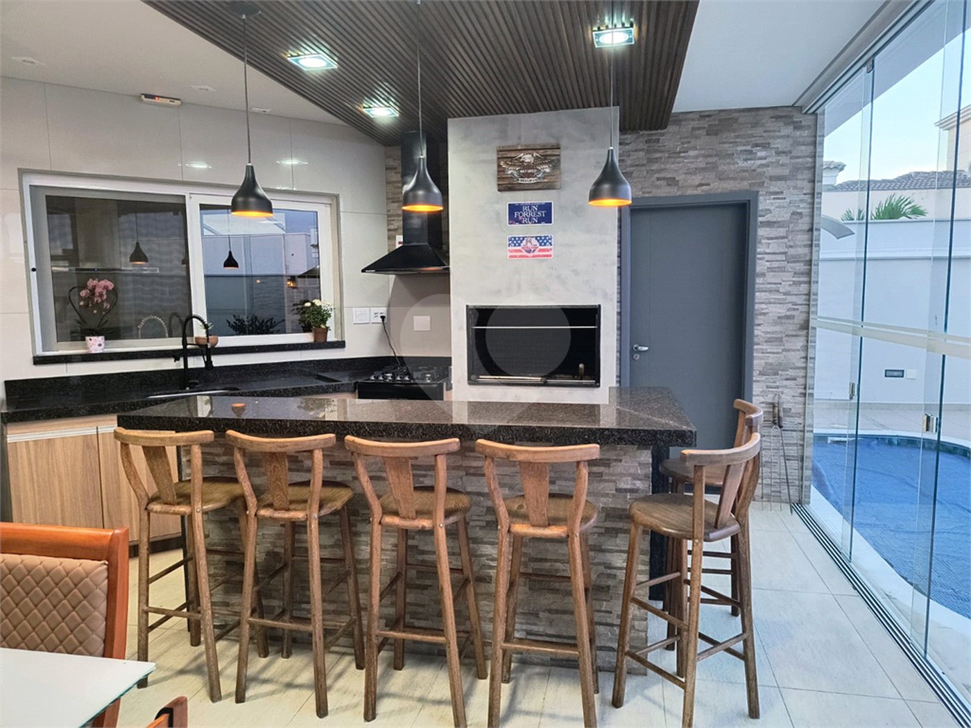 Casa à venda com 3 suítes no condomínio Residencial Chácara Ondina, Sorocaba - SP