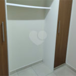 Sobrado à venda ou para alugar com 2 suítes em Jardim Nely, Indaiatuba, SP