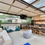 Casa à venda com 4 suítes no condomínio Jardim Flora, São Paulo - SP