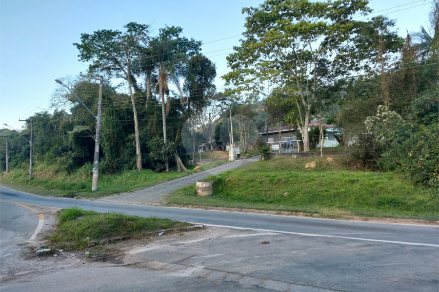 Casa à venda com 4 quartos, sendo 1 suíte, em Rio Acima, Mairiporã, SP