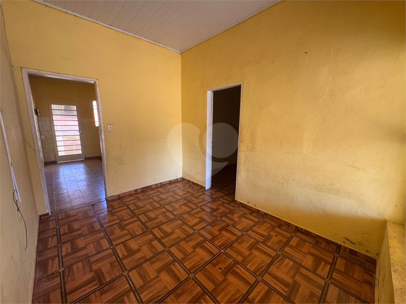 Casa à venda com 4 quartos, sendo 1 suíte, em Vila Maria, Itapetininga, SP