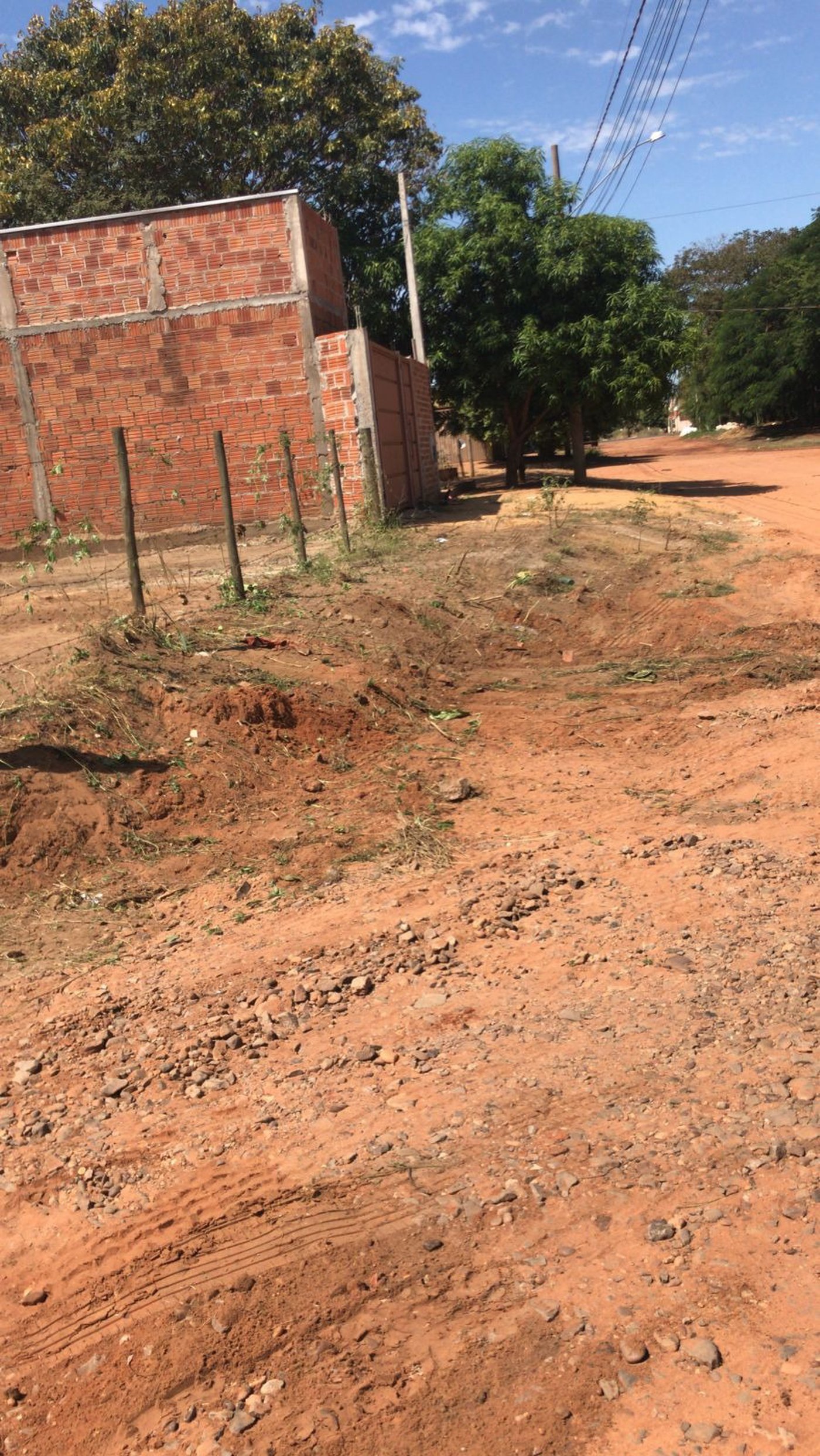 Casa à venda com 2 quartos em Vila Haro, Três Lagoas, MS