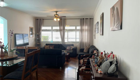 Sobrado à venda com 4 quartos, sendo 2 suítes,  em Chácara Monte Alegre, São Paulo, SP